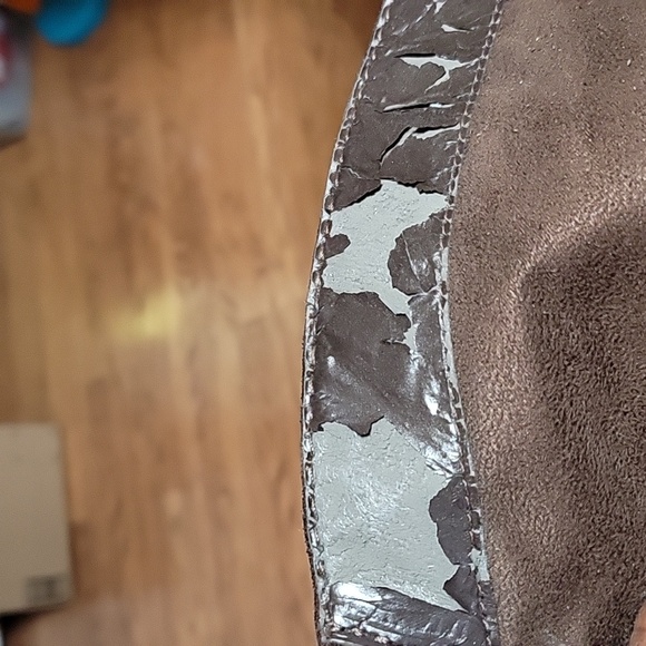 Boots - Picture 4 of 6